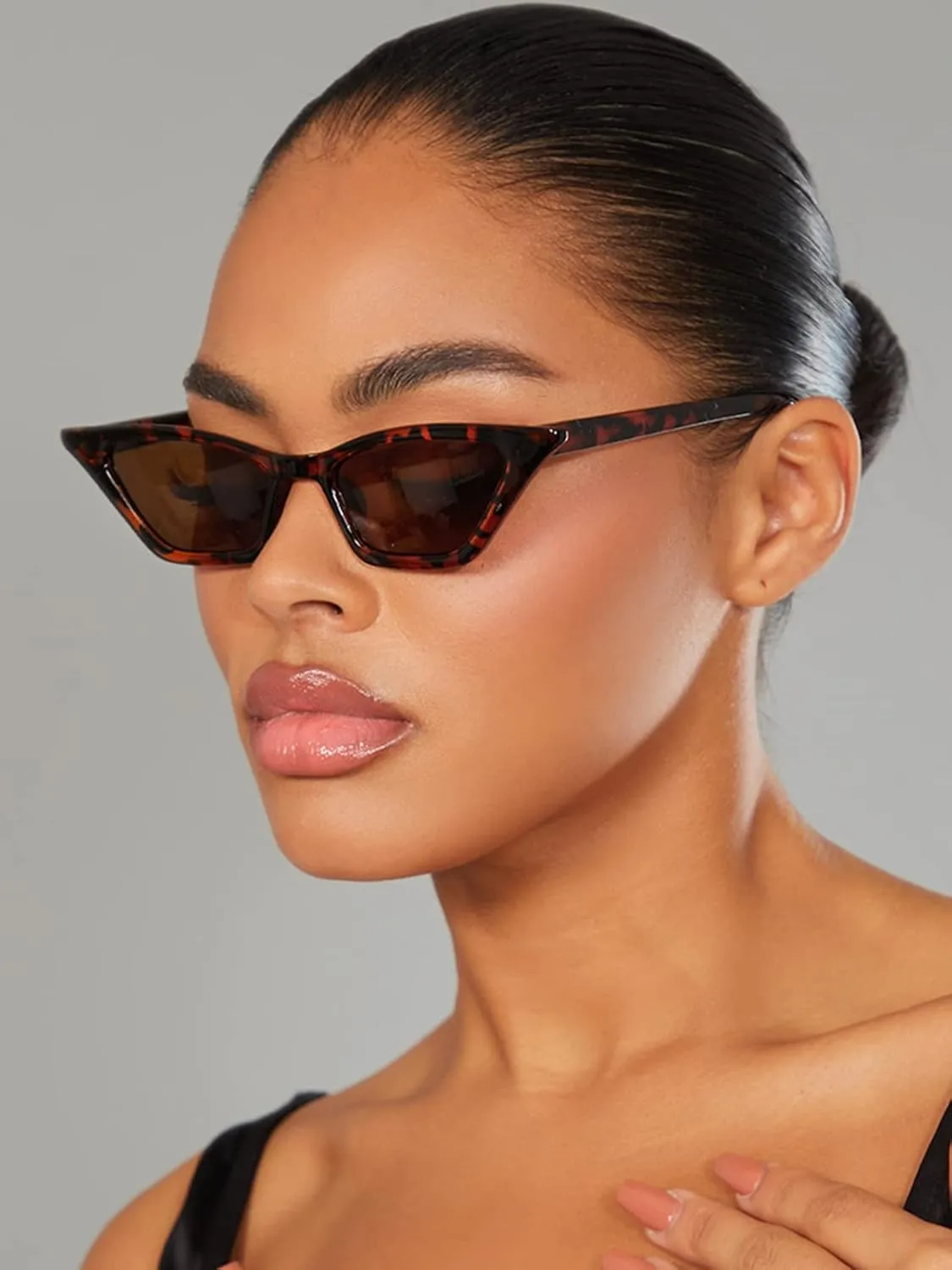 AIEYEZO Fashion Cat Eye Sunglasses for Women Small Frame Cateye Glasses Stylish Retro Cateye Shades