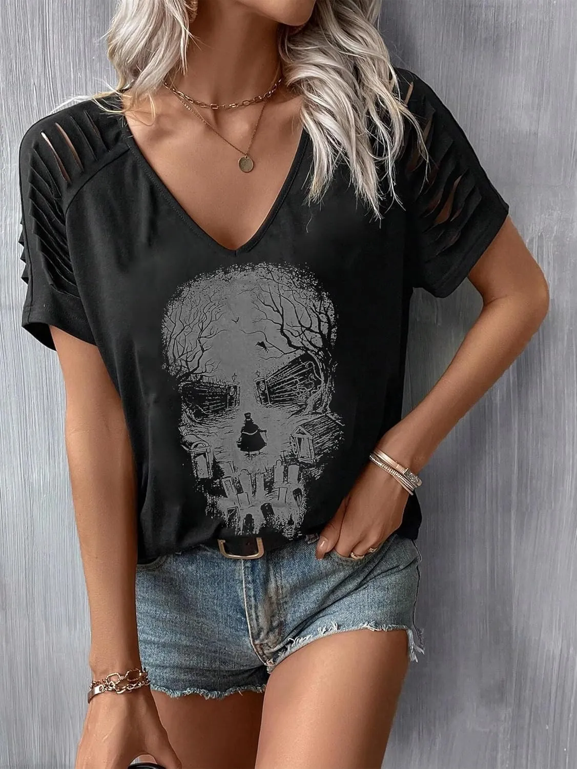 Halloween T Shirts for Women Fall Graphic Gifts Tees Shirts Trendy Cut Out Tshirts Ghost Shirt Witch Tees Tops Outfits