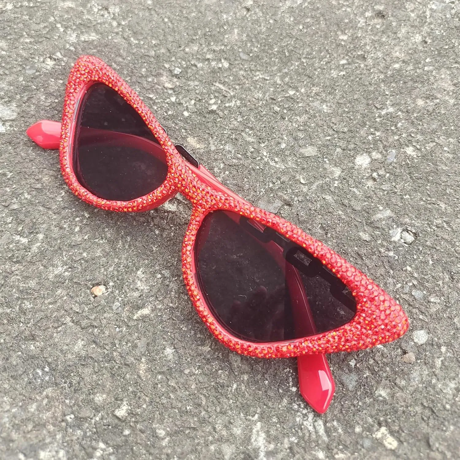 helena Unique leg Crystal Diamond Sunglasses Women Vintage Cat Eye Party Eyewear Sparkling Rhinestone Gradient Shades