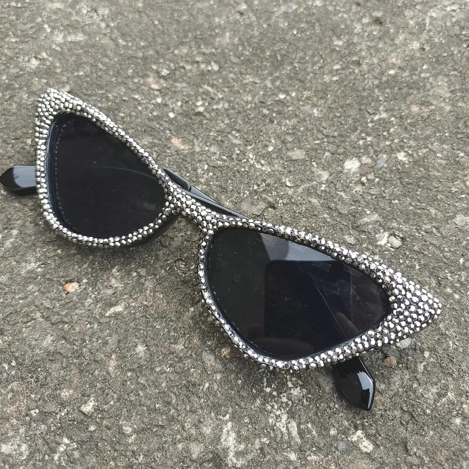 helena Unique leg Crystal Diamond Sunglasses Women Vintage Cat Eye Party Eyewear Sparkling Rhinestone Gradient Shades