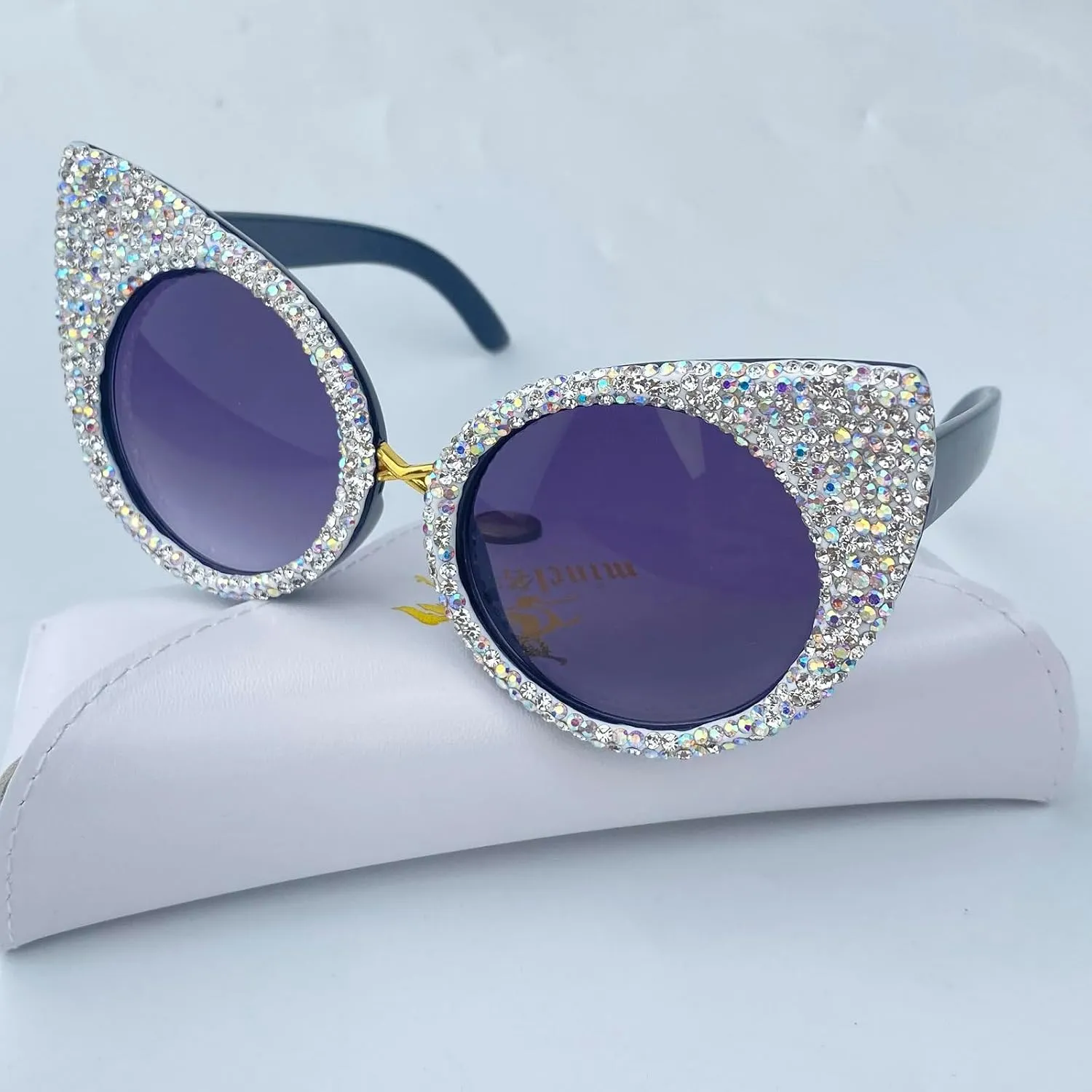 Vintage Cat Eye Rhinestones Sunglasses Women Round Crystal Sun Glasses Trendy bling bling Diamond Eyeglasses