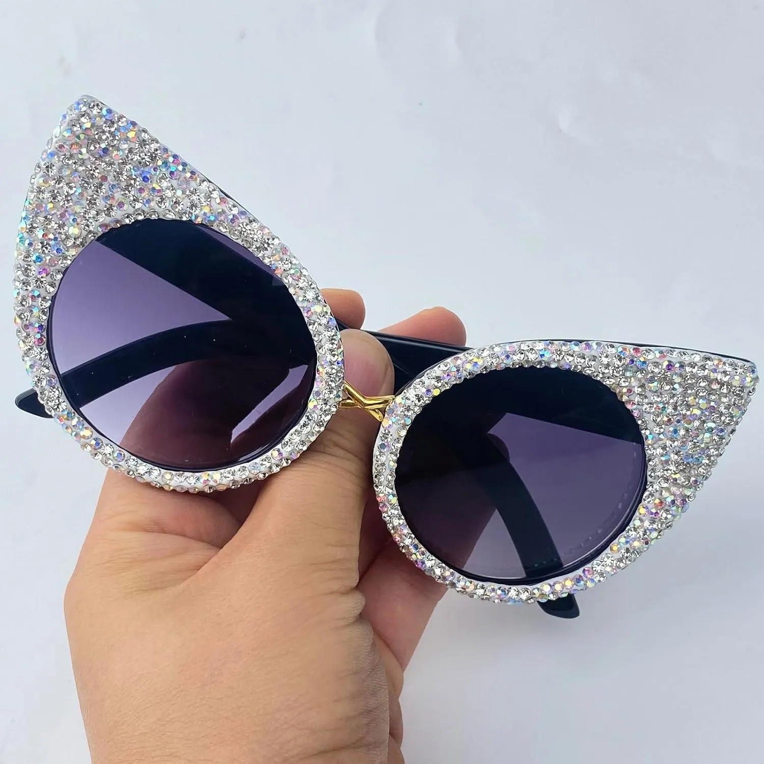 Vintage Cat Eye Rhinestones Sunglasses Women Round Crystal Sun Glasses Trendy bling bling Diamond Eyeglasses