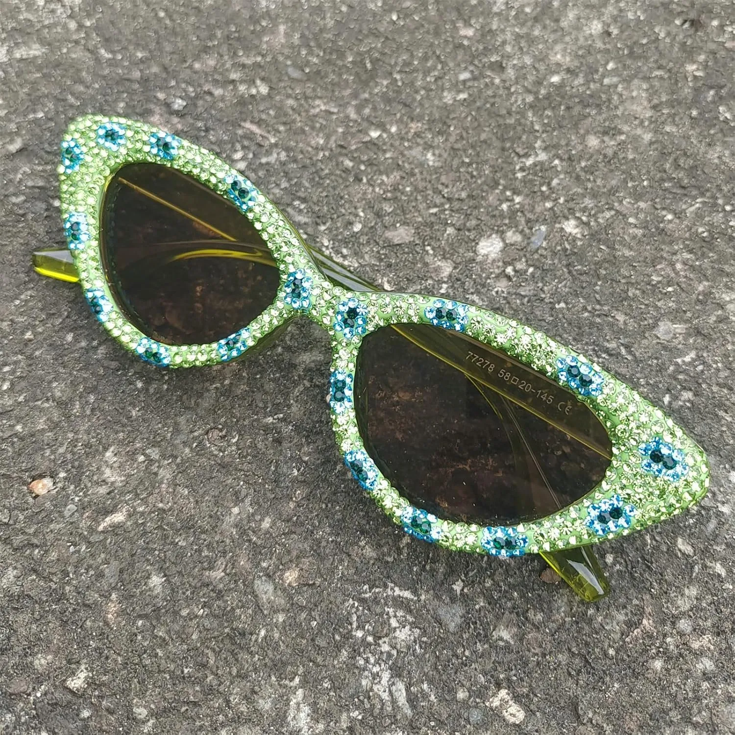 willochra Bling Rhinestones Sunglasses Women Cat Eye Diamond Sun Glasses Female Fashion Square Party Eyeglasses UV400